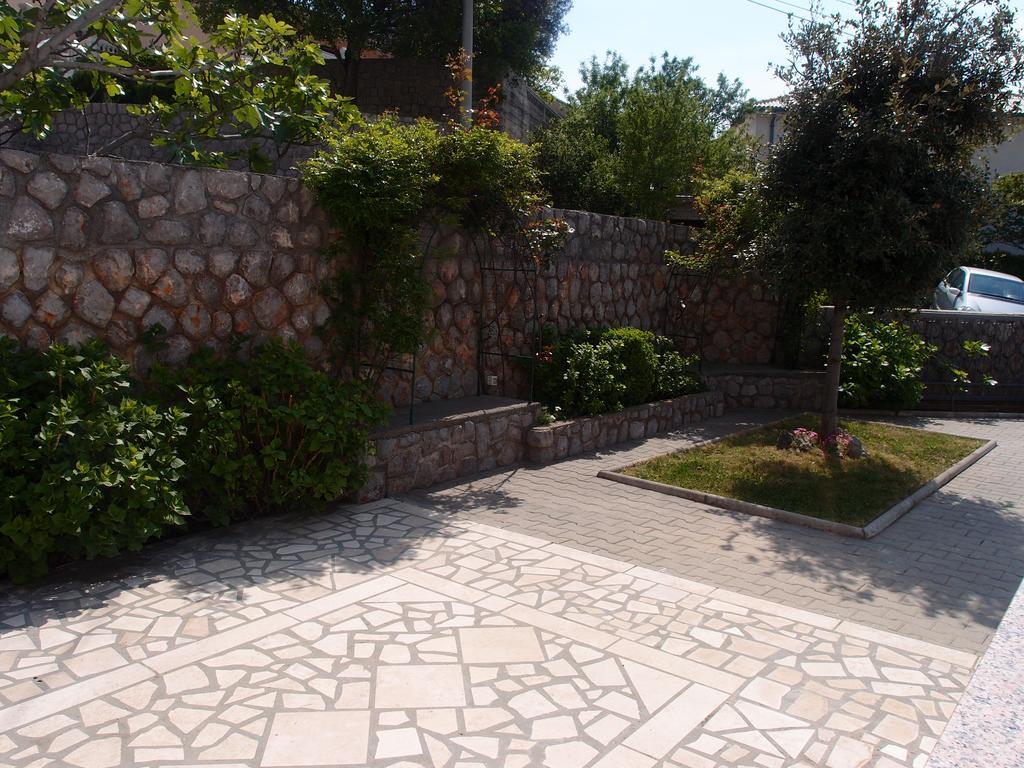 Apartments Zora Сен Екстериор снимка