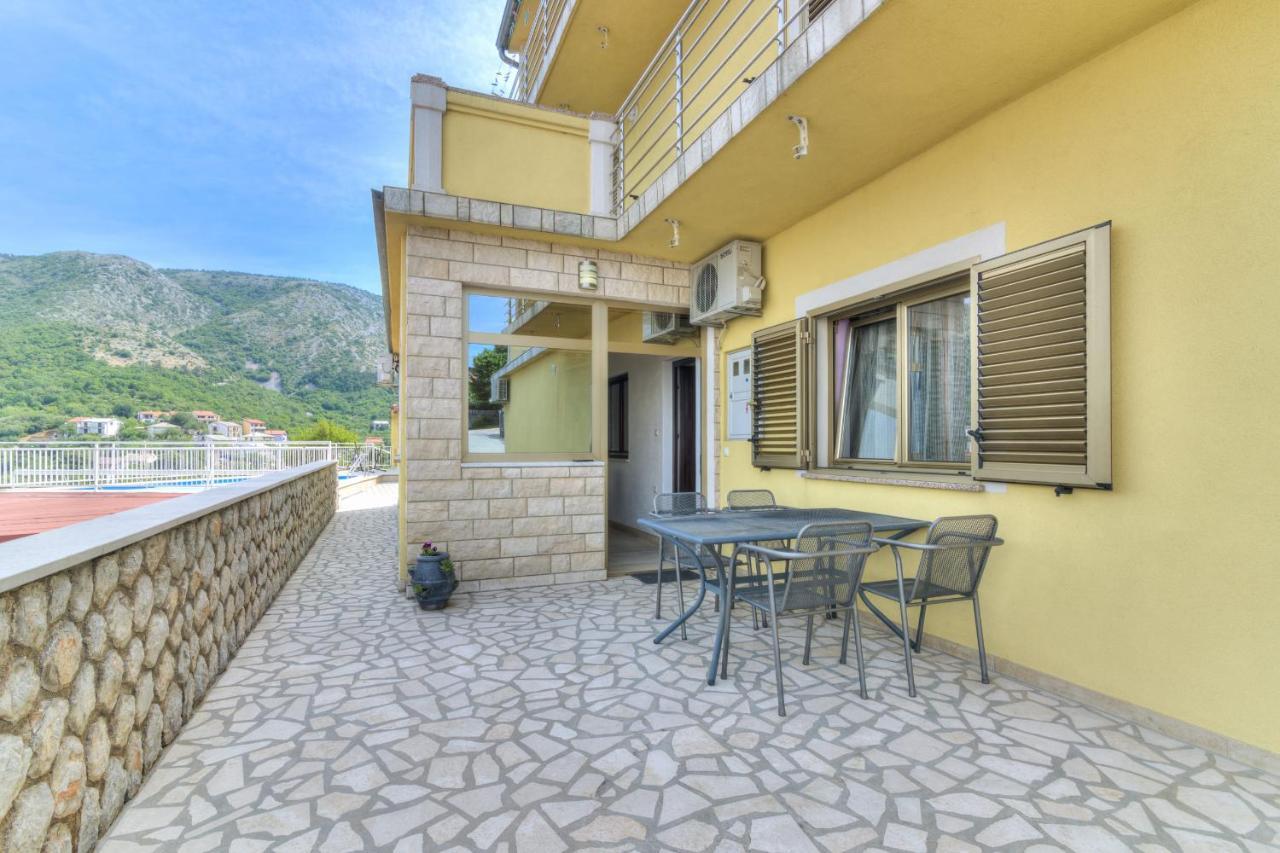 Apartments Zora Сен Екстериор снимка