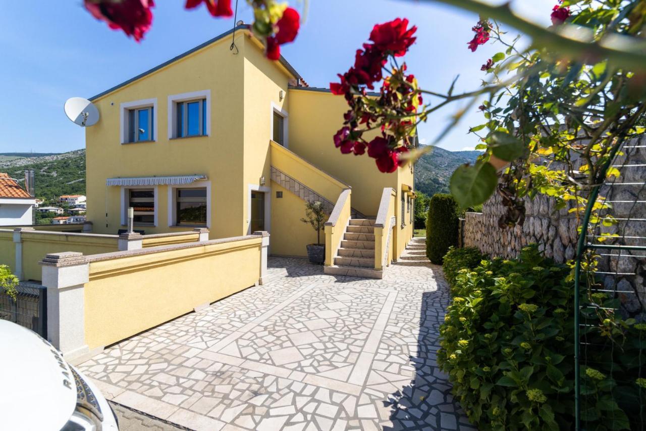 Apartments Zora Сен Екстериор снимка