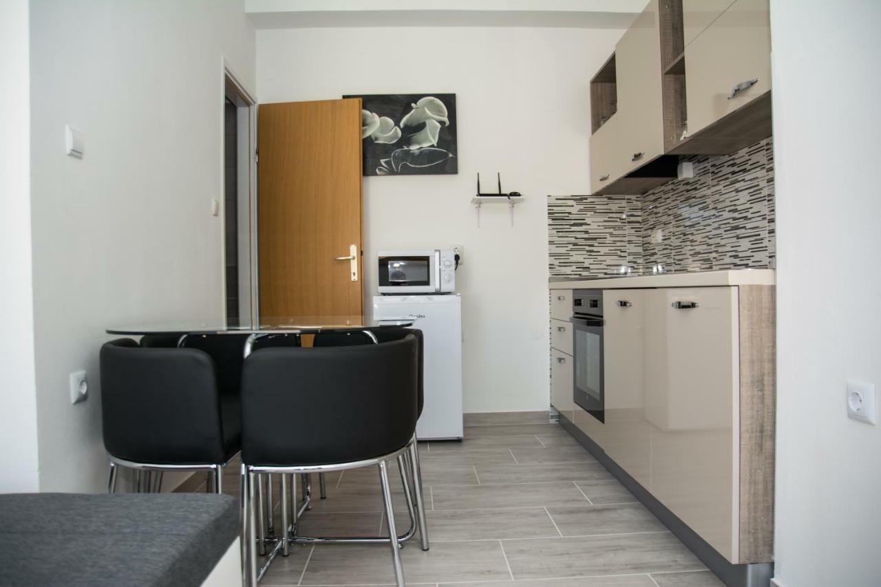 Apartments Zora Сен Екстериор снимка
