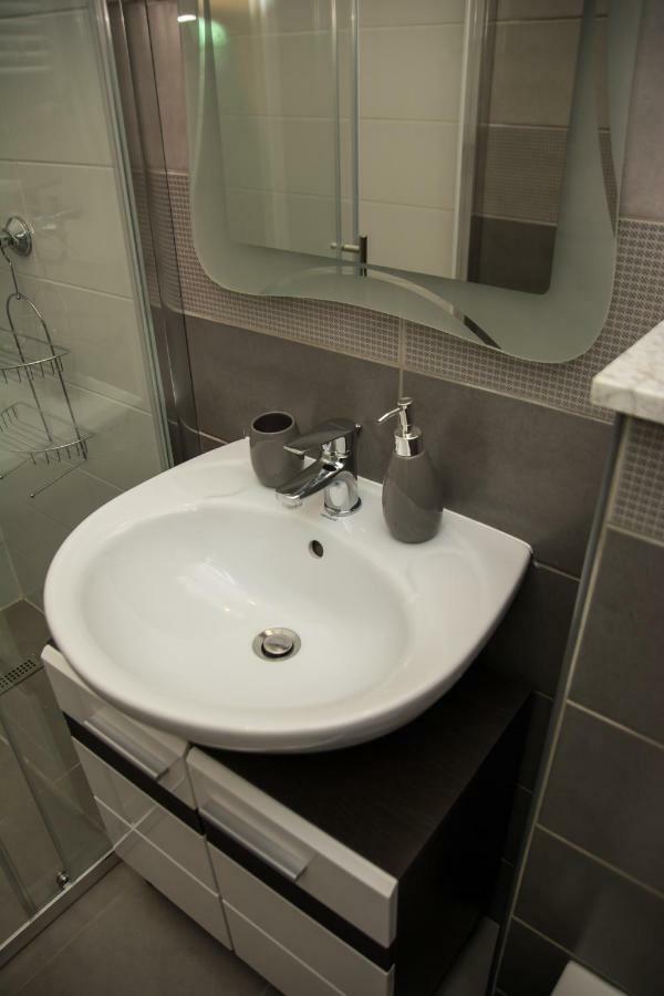 Apartments Zora Сен Екстериор снимка