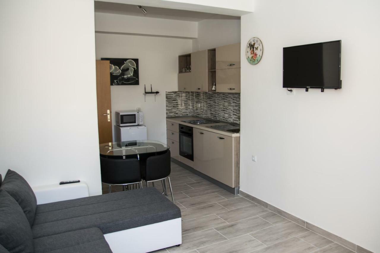 Apartments Zora Сен Екстериор снимка